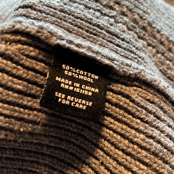 Gray sweater - Picture 6 of 6